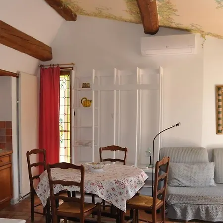 Holiday home Le Jas Du Colombier *