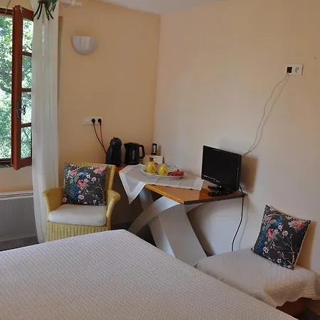 Le Jas Du Colombier *