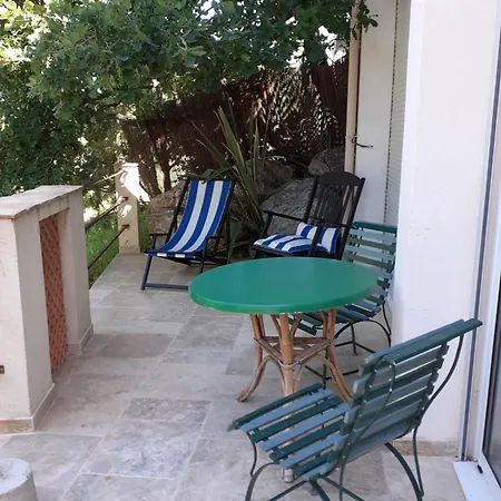 Le Jas Du Colombier *