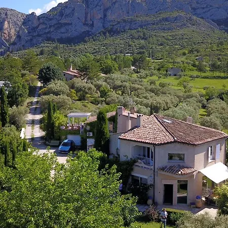 Le Jas Du Colombier Holiday home *