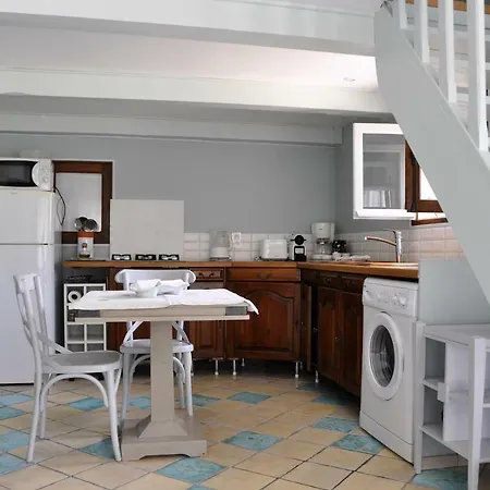 Holiday home Le Jas Du Colombier