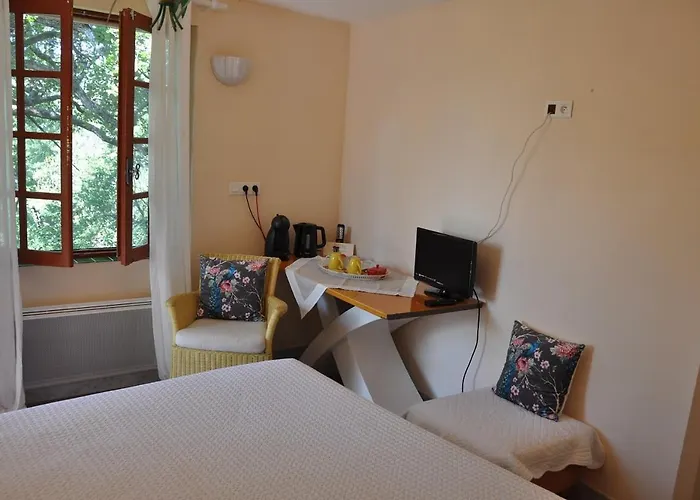 Le Jas Du Colombier 4*