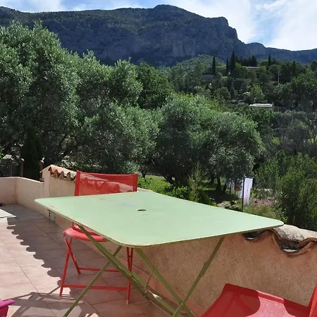 Le Jas Du Colombier Guest house